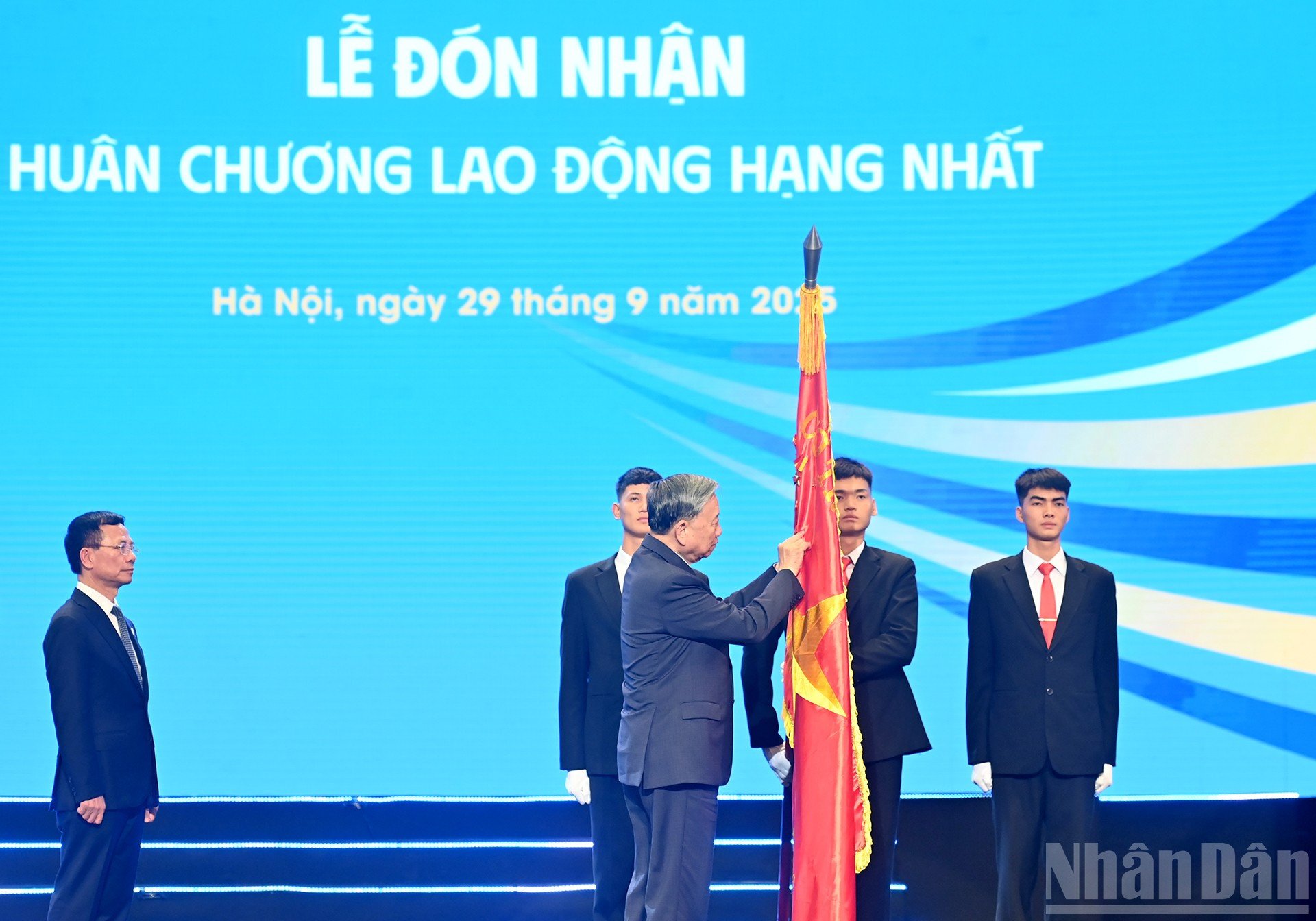 ndo_br_a6-bnd-9288.jpg
