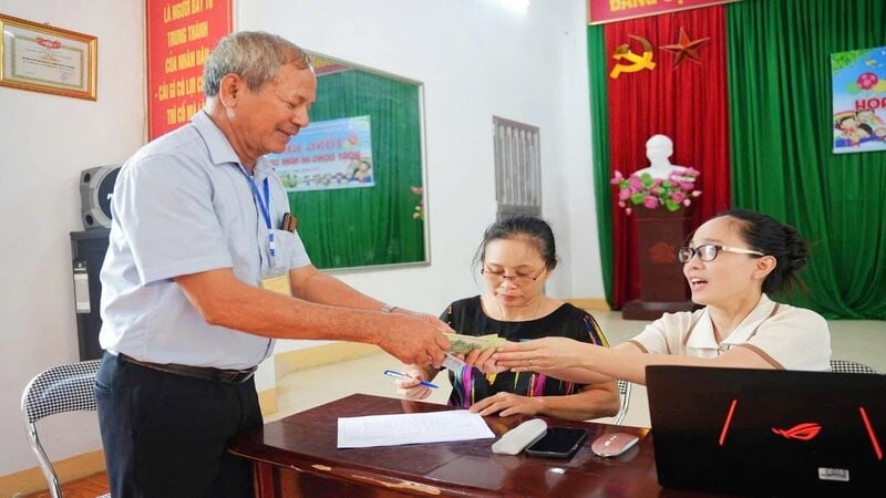 Most people in Thai Nguyen province received gifts on National Day September 2.
