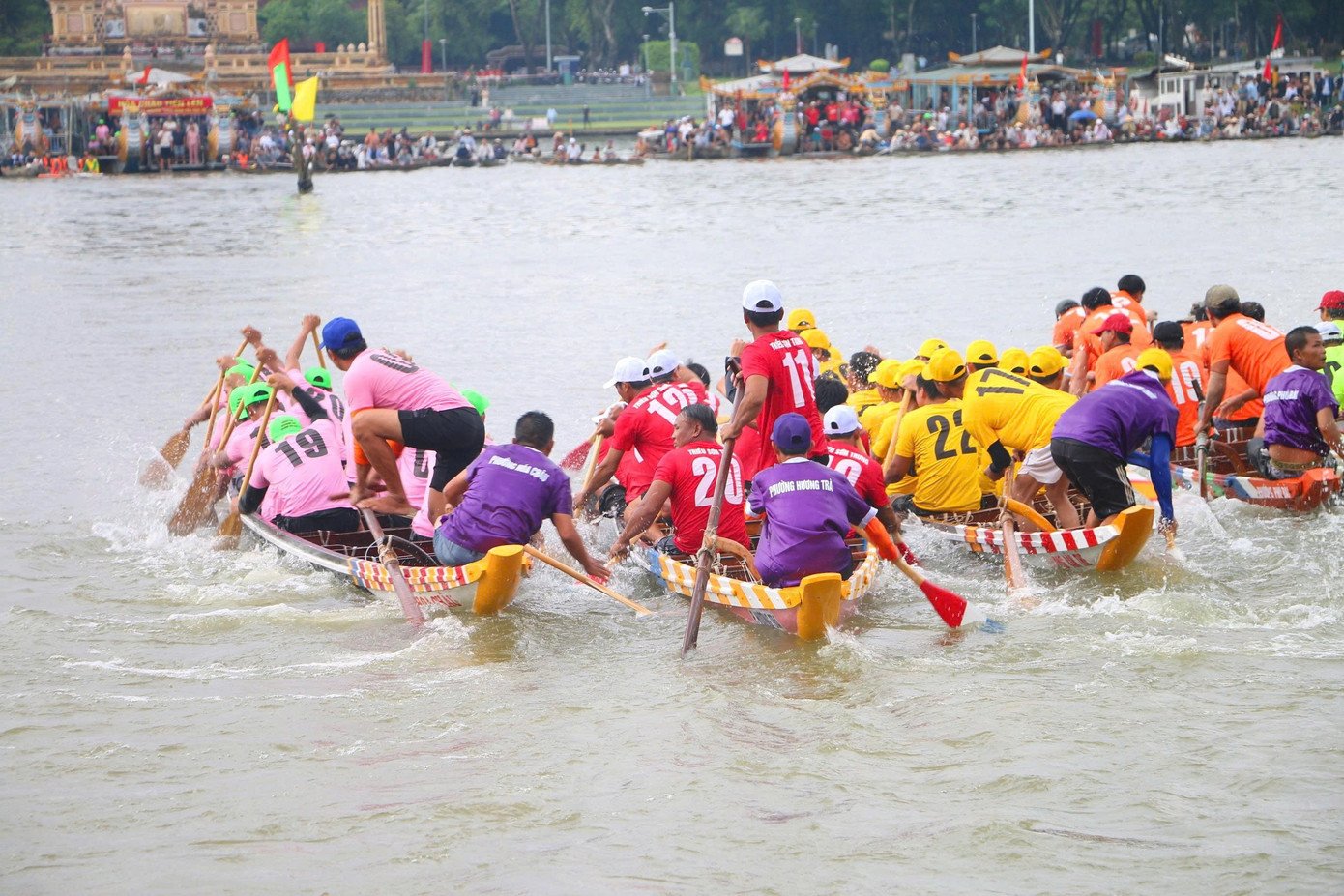 4-dua-ghe-song-huong.jpg