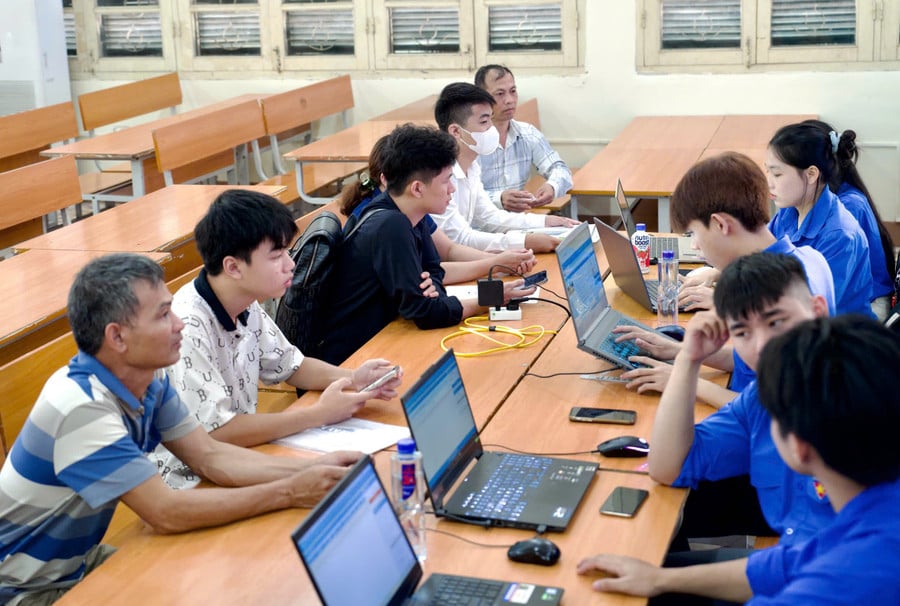 dhcn-1.jpg
