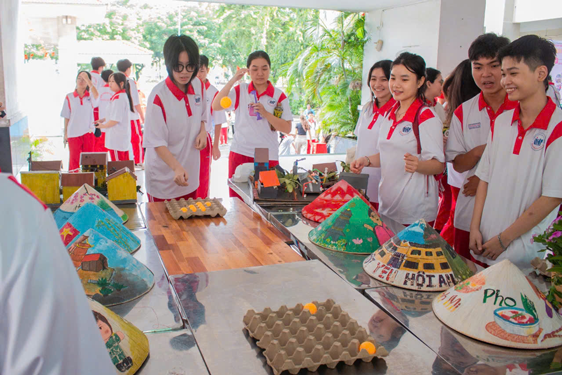 TP HCM vượt khó khi dạy học 2 buổi/ngày - Ảnh 1.