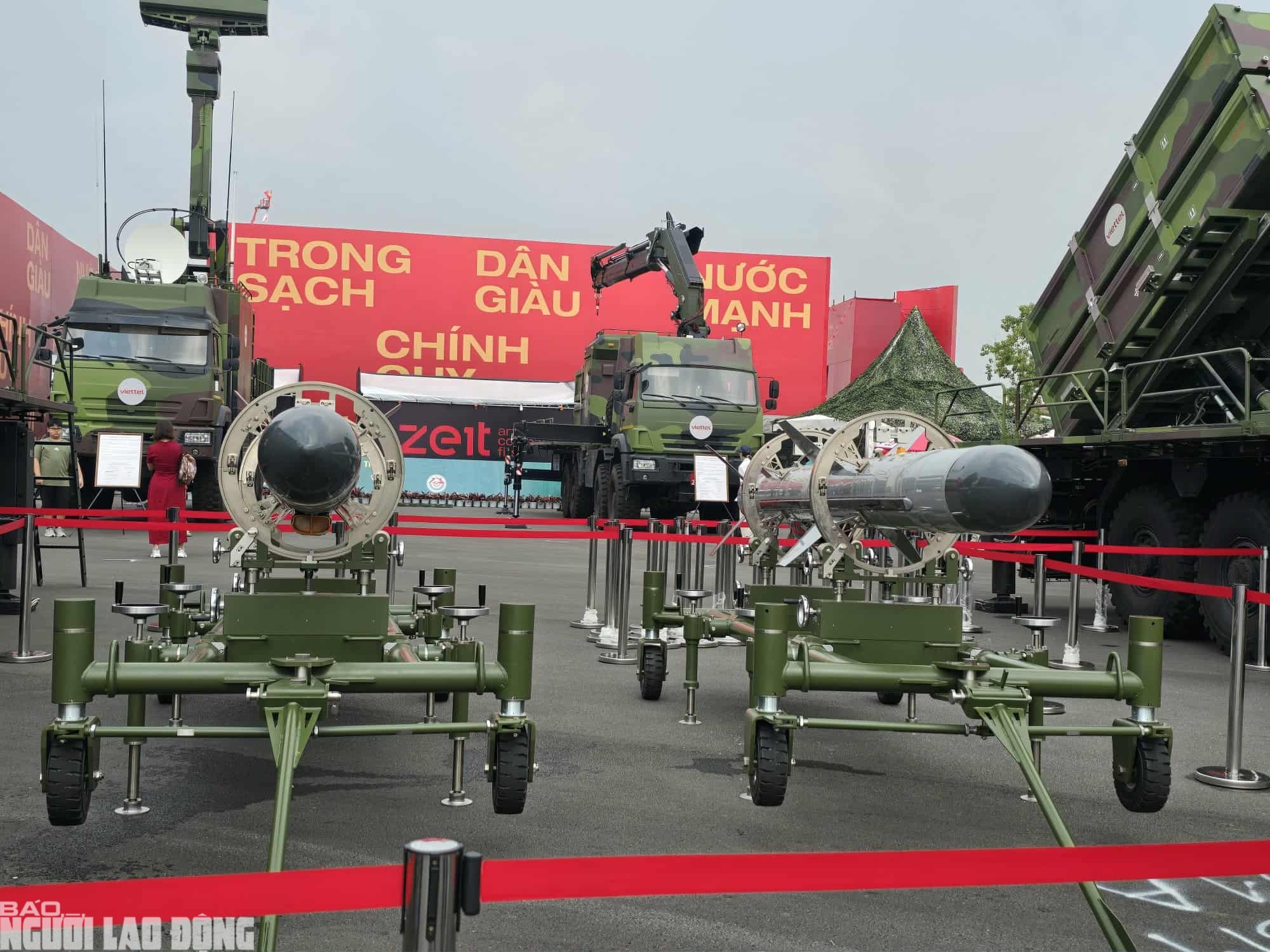 Viettel ra mắt vũ khí hiện đại tại Triển lãm 80 năm thành tựu đất nước - Ảnh 9.