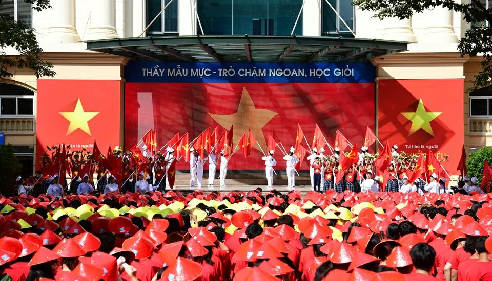 Quốc khánh 2/9: Nhà trường khơi tình yêu quê hương đất nước, lòng biết ơn và trách nhiệm với tương lai dân tộc của thế hệ học sinh