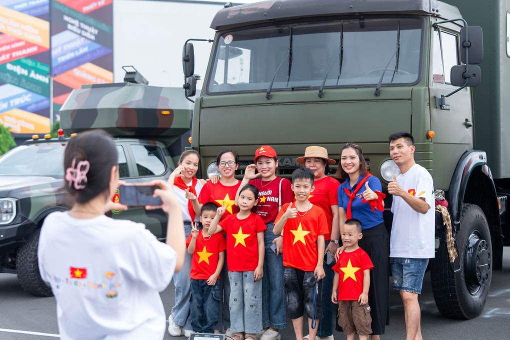 En serie opplevelser som berører patriotiske følelser på Vietnam Exhibition Center - 10