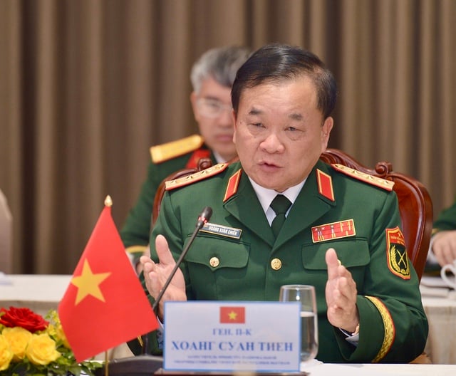 Thứ trưởng Bộ Quốc phòng Nga nhận Huân chương Hữu nghị Việt Nam trao tặng- Ảnh 1.