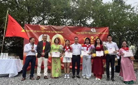 Cộng đồng người Việt Nam tại Romania sôi nổi kỷ niệm 80 năm Quốc khánh