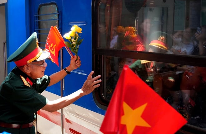 Jenderal Phan Van Giang: Pers telah menyebarkan kekuatan militer Vietnam - Foto 2.