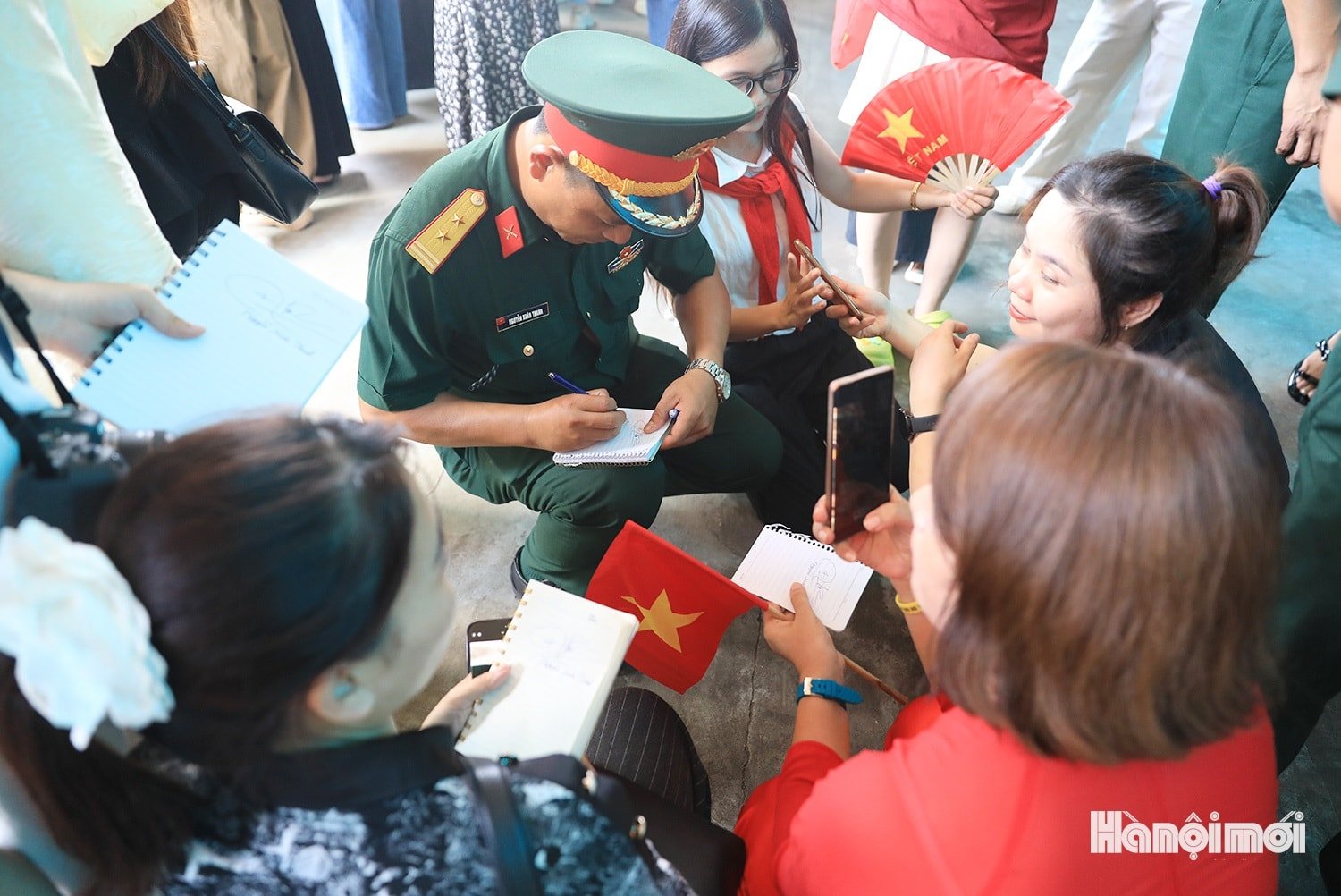 W_tienchien-si-ve-don-vi-8.jpg