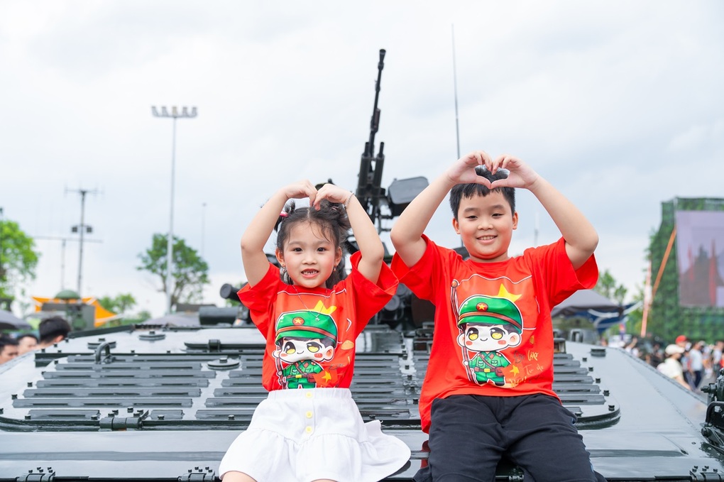 En serie opplevelser som berører patriotiske følelser på Vietnam Exhibition Center - 13