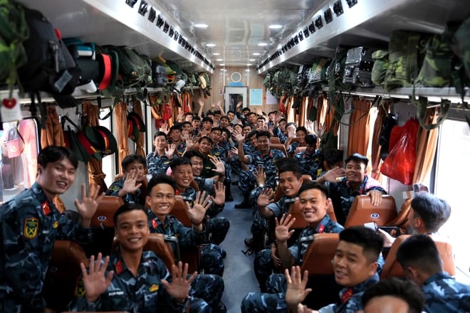 Jenderal Phan Van Giang: Pers telah menyebarkan kekuatan militer Vietnam - Foto 4.