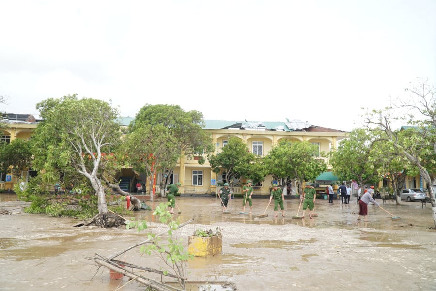 khac-phuc-bao-lu-nghe-an-3.jpg