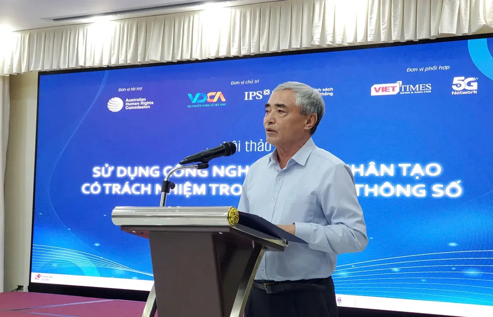 លោក Nguyen Minh Hong ប្រធានសមាគមទំនាក់ទំនងឌីជីថលវៀតណាមបានថ្លែងសុន្ទរកថាបើកសិក្ខាសាលា។