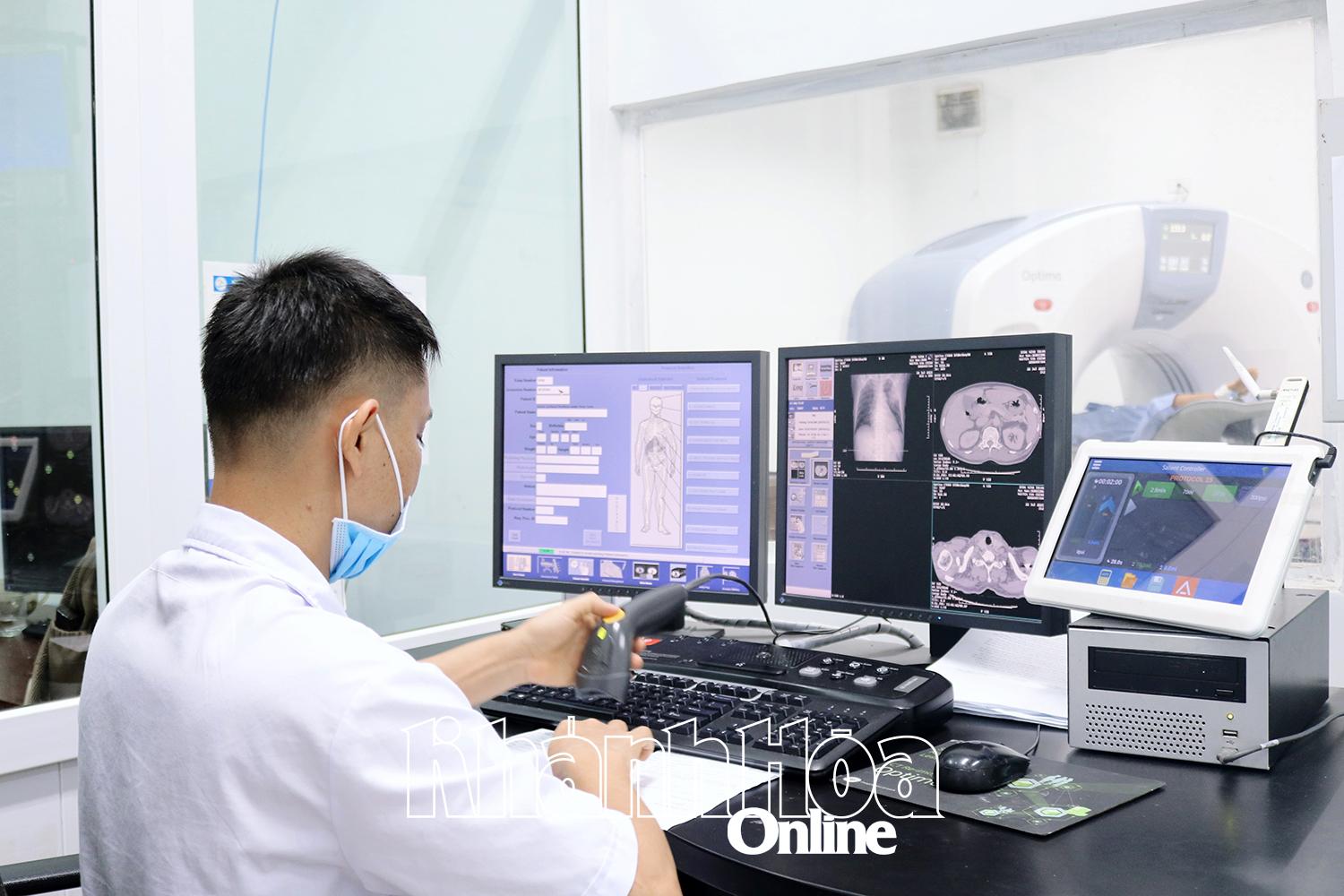 បន្ទប់ Digital Subtraction Angiography (DSA) នៅមន្ទីរពេទ្យទូទៅ Ninh Thuan អនុវត្តបច្ចេកវិទ្យាឌីជីថលទំនើបជាច្រើន។