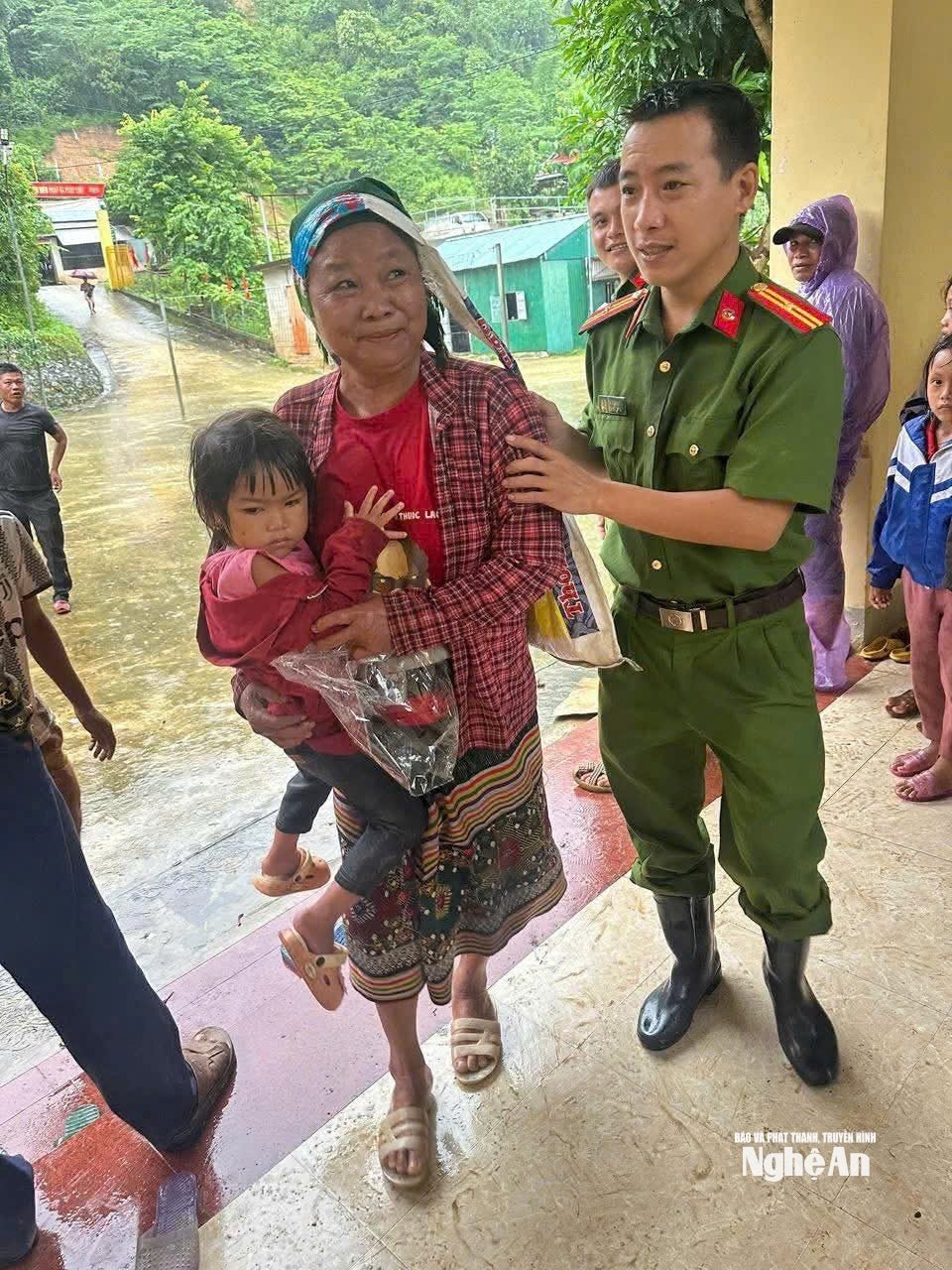 អ្នកធ្វើដំណើរ ៦