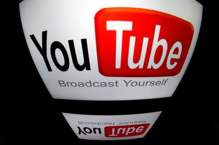 YouTube trả hơn 24 triệu USD dàn xếp vụ kiện khóa tài khoản ông Trump - Ảnh 1.