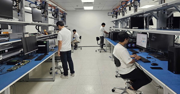 Close-up of the million-dollar laboratory located in Ho Chi Minh City ...