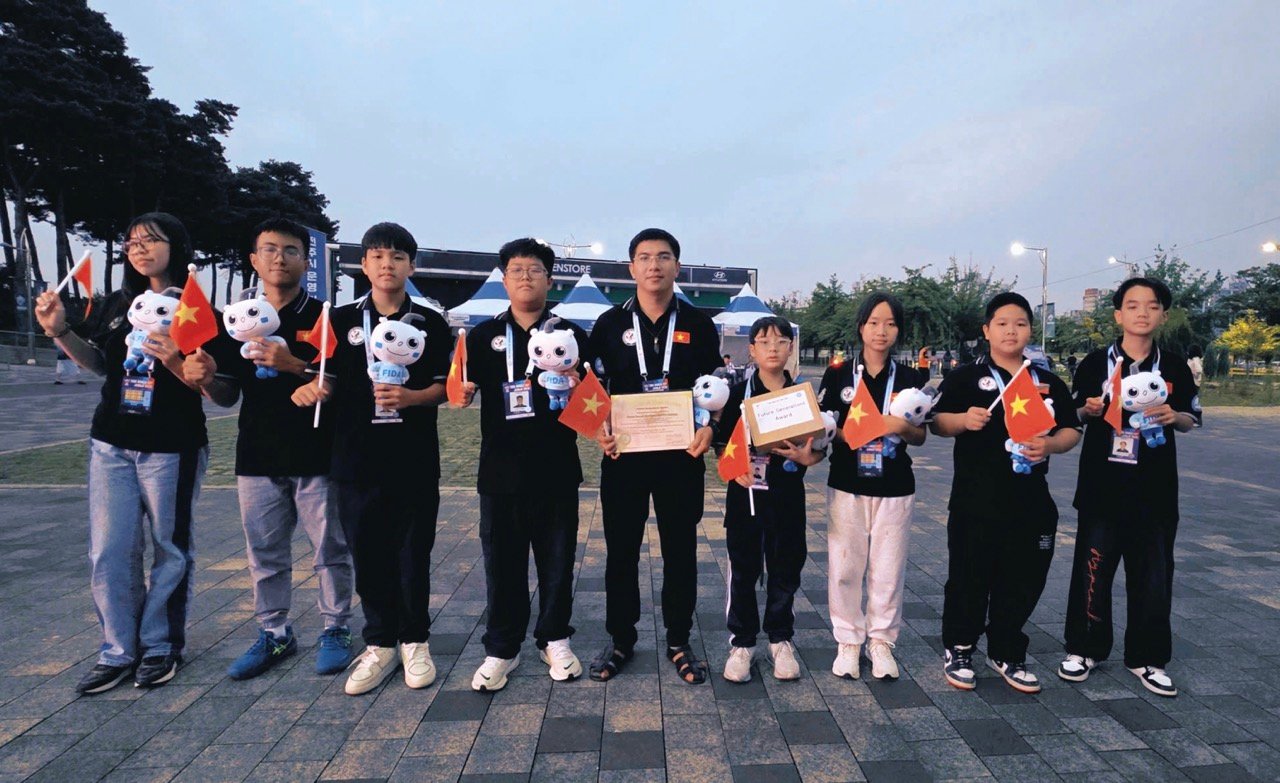 Lần đầu tiên đội tuyển DroneSoccer Việt Nam giành giải thưởng tại FIDA WorldCup - Ảnh 3.