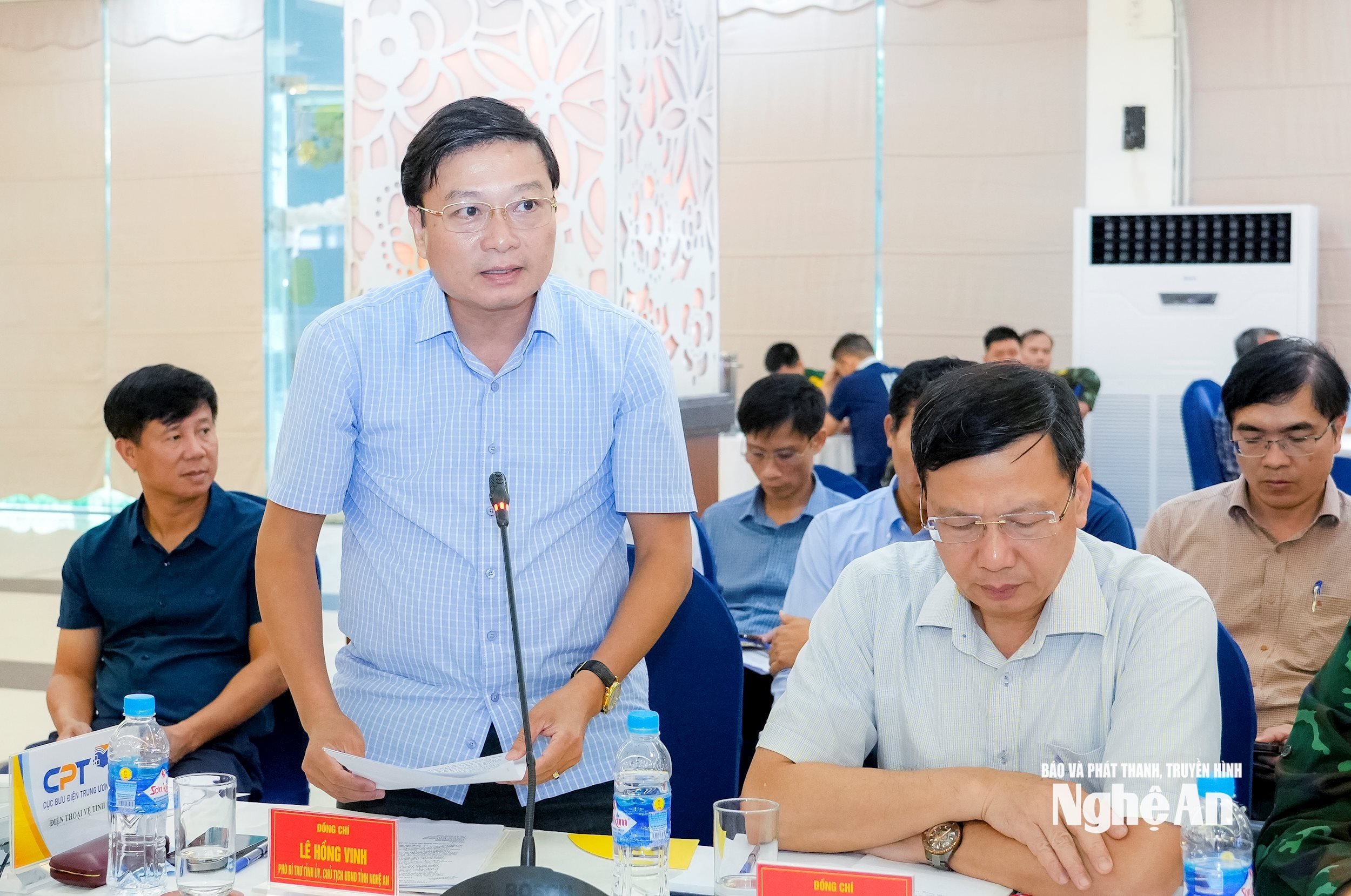 អង់គ្លេស៖ ព័ត៌មាន