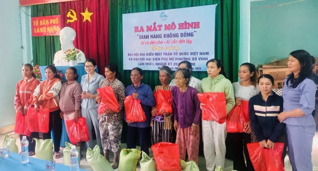 សហភាព​ស្ត្រី​ក្នុង​វួដ​ផ្តល់​អំណោយ​ដល់​គ្រួសារ​ក្នុង​កាលៈទេសៈ​លំបាក។
