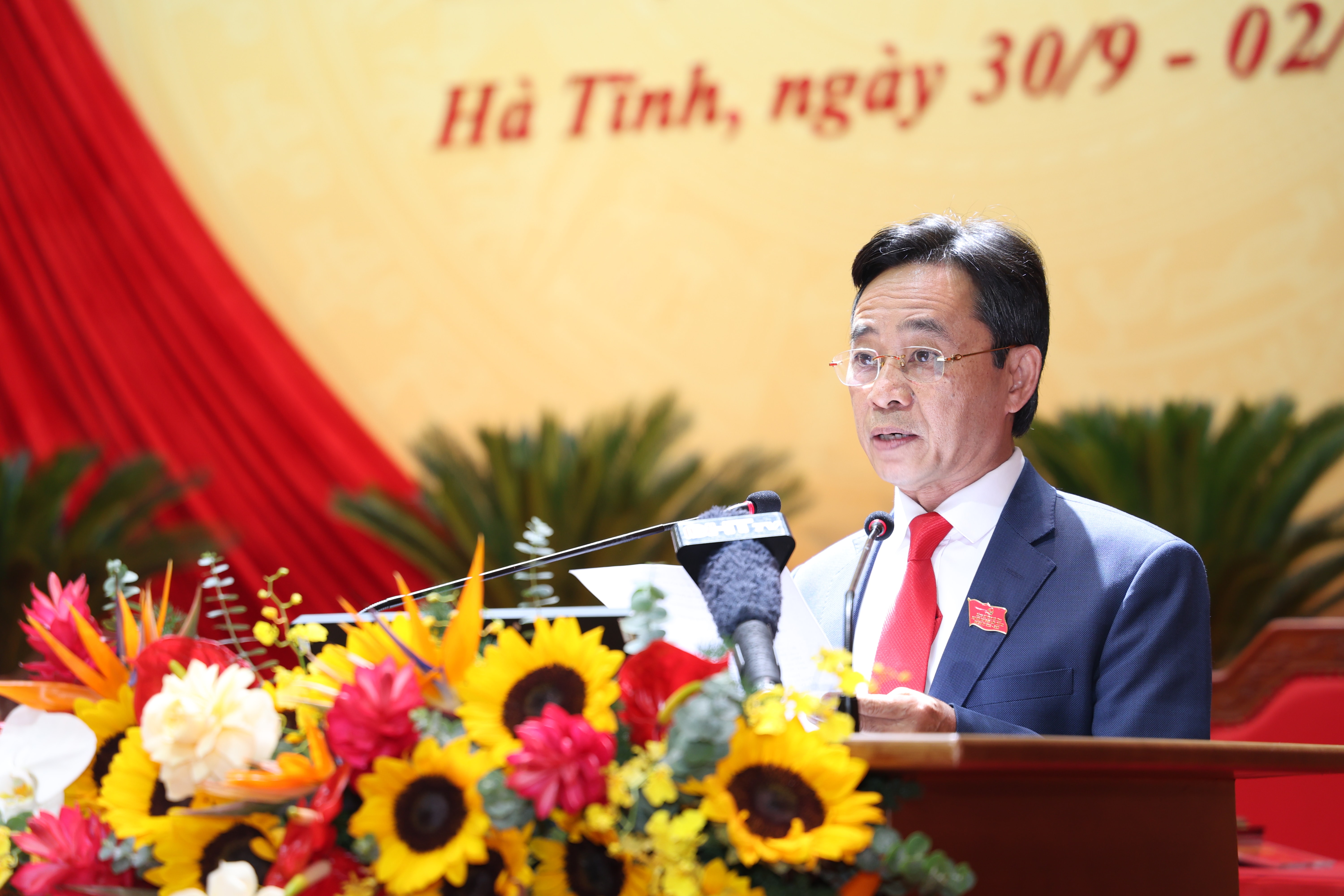 Phó Bí thư Thường trực Tỉnh ủy Trần Thế Dũng phát biểu khai mạc phiên trù bị