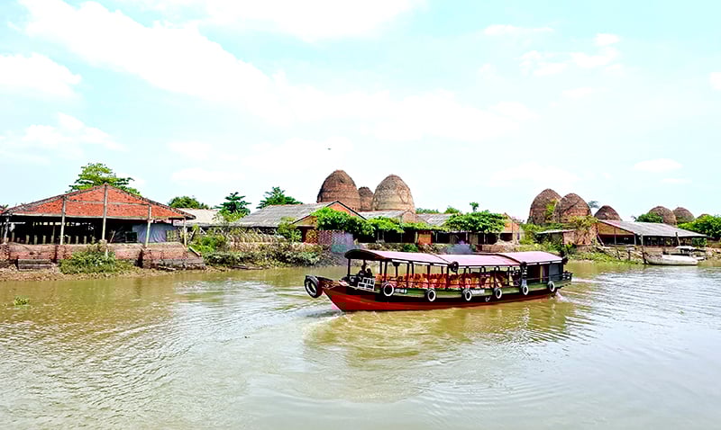 នាពេលខាងមុខ ខេត្តនឹងបន្តលើកកម្ពស់តម្លៃសារីរិកធាតុ និងបេតិកភណ្ឌវប្បធម៌។