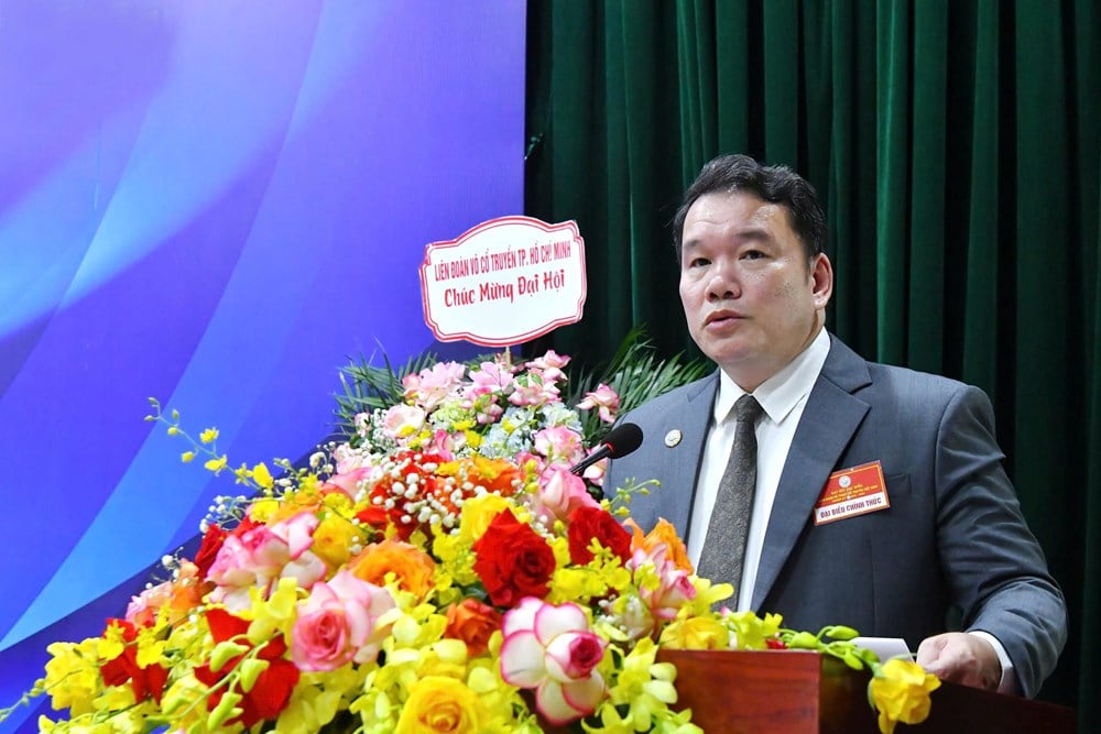 បណ្ឌិត Nguyen Ngoc Anh កាន់តំណែងជាប្រធានសហព័ន្ធក្បាច់គុនបុរាណវៀតណាមអាណត្តិទី VI - រូបថត ១