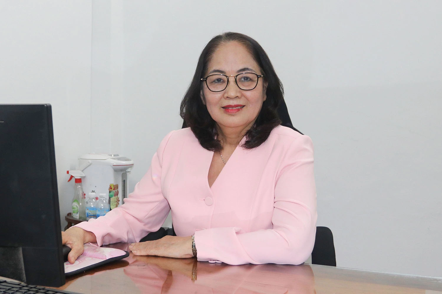 លោកស្រី Nguyen Thi Hanh ប្រធានសមាគមមនុស្សចាស់ខេត្ត Khanh Hoa។