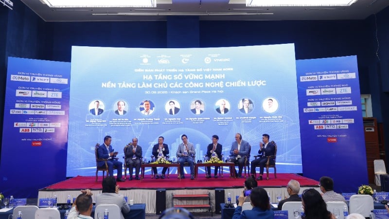 វាគ្មិនចូលរួមក្នុងសិក្ខាសាលា 