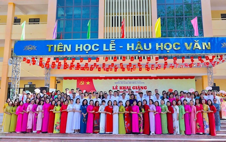 tap-the-truong-van-giang.jpg