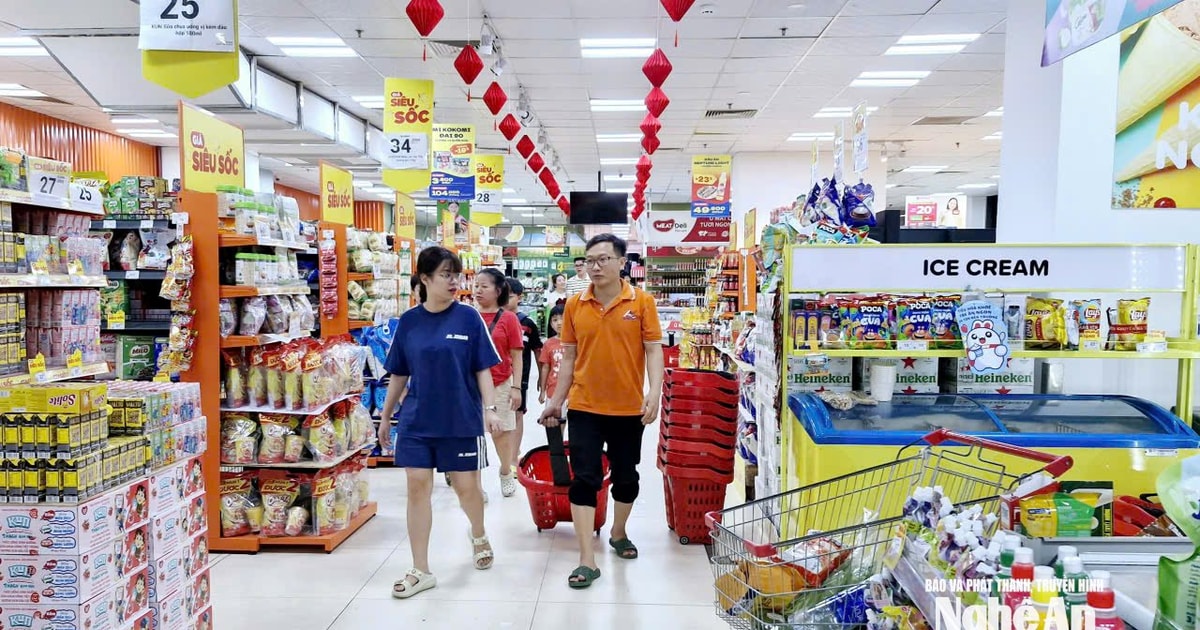 WinMart đảm bảo kế hoạch cung ứng hàng hóa, giữ bình ổn giá trong những ngày mưa bão ở Nghệ An