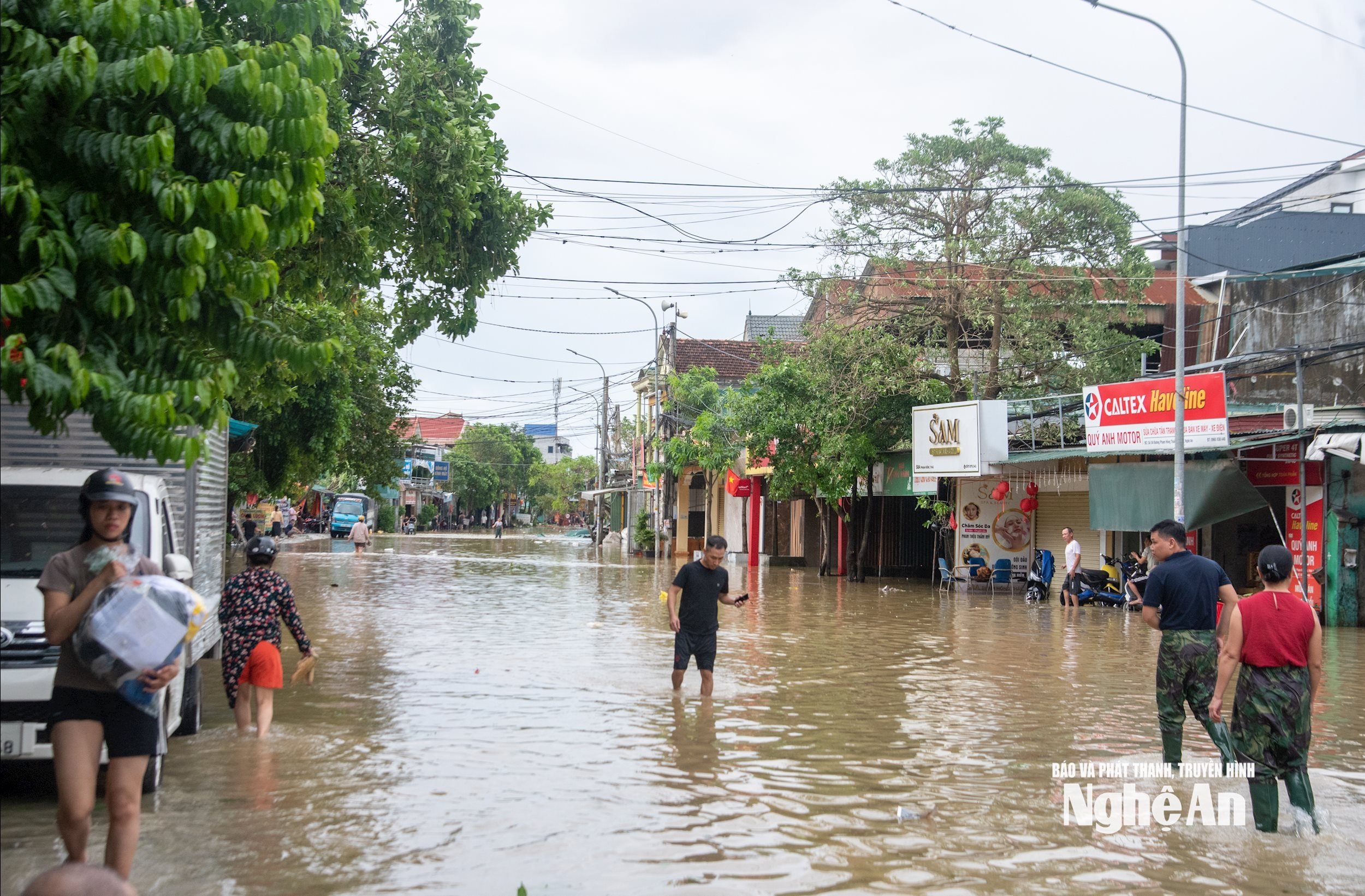 ngập Phạm Hồng Thái_6