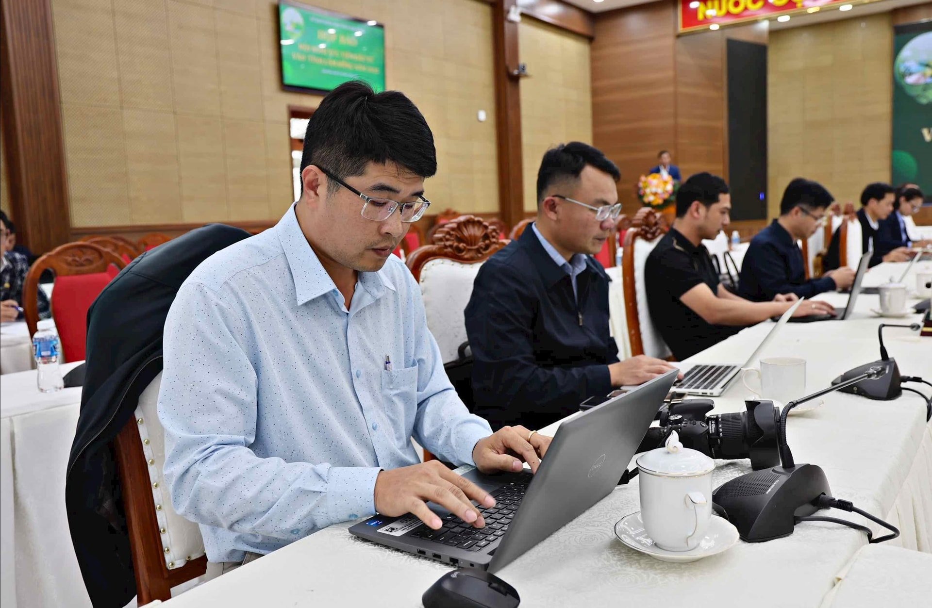 Journalists attend the Press Conference on Investment Promotion in Lam Dong Province in 2025
