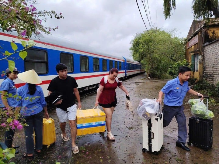 ឧស្សាហកម្មផ្លូវដែកគាំទ្រយ៉ាងសកម្មដល់អ្នកដំណើរ។