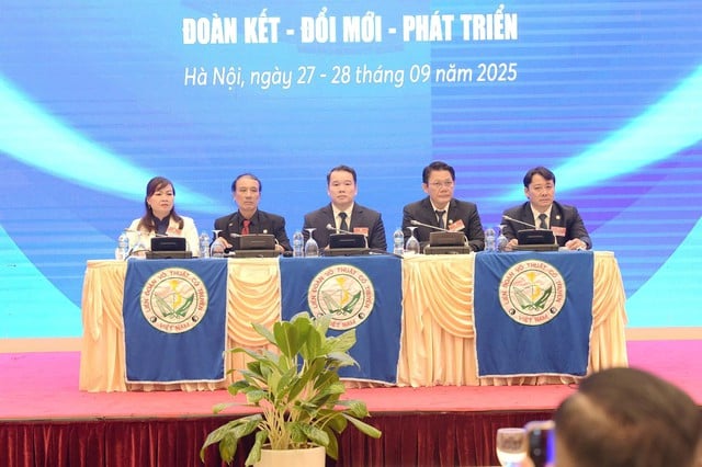 Ông Nguyễn Ngọc Anh tái đắc cử chức Chủ tịch Liên đoàn Võ thuật cổ truyền Việt Nam- Ảnh 2.