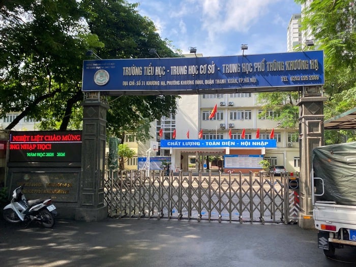 Vụ Hiệu trưởng bị cách chức: Trường Khương Hạ trả đủ lương tháng 9 cho giáo viên - Ảnh 1.