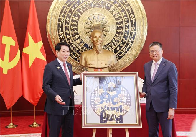 ចំណងជើងរូបថត