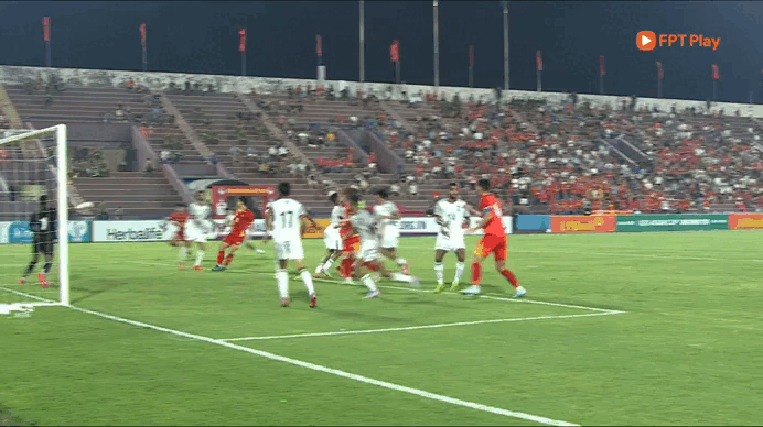Le Viktor made history, moved by the first goal for U.23 Vietnam - Photo 3.