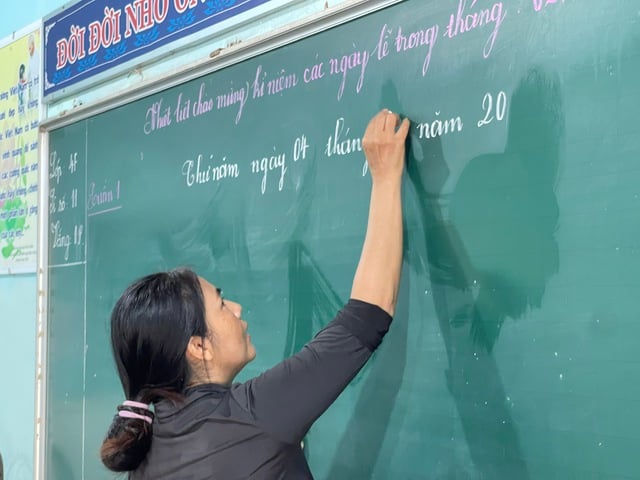 Trường biên giới trước ngày khai giảng năm học mới - Ảnh 8.