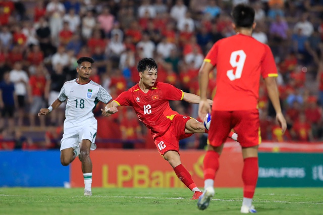 HLV Kim Sang-sik dùng người thông minh, U.23 Việt Nam đánh bại Bangladesh: Trọn vẹn ngày ra quân - Ảnh 14.