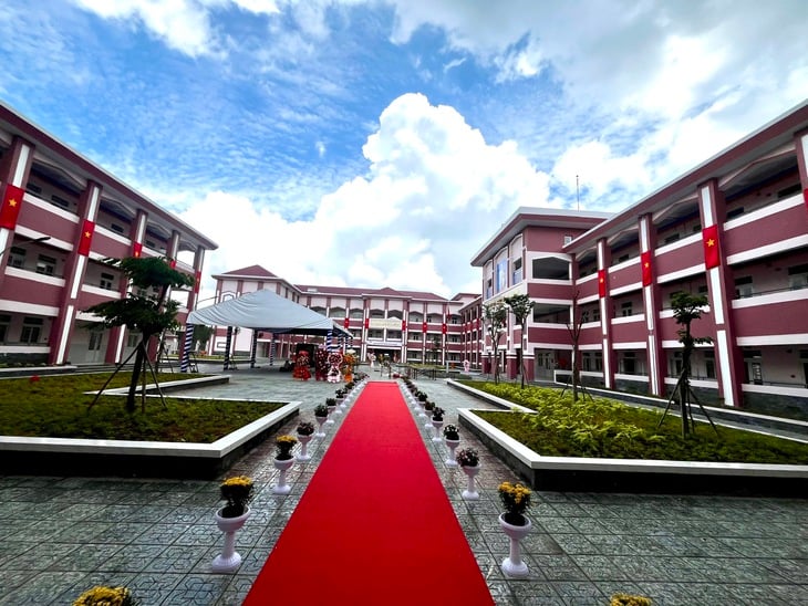 TP.HCM khánh thành 5 ngôi trường mới hàng trăm tỉ đồng - Ảnh 2.