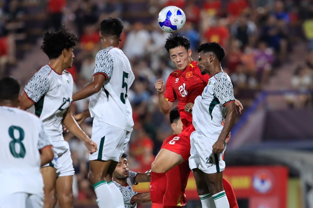 HLV Kim Sang-sik dùng người thông minh, U.23 Việt Nam đánh bại Bangladesh: Trọn vẹn ngày ra quân - Ảnh 8.