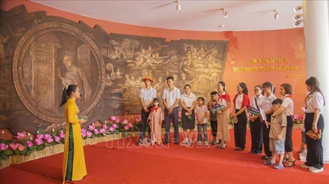 Du lịch Việt Nam 'thắng lớn' dịp lễ Quốc khánh 2/9 - Ảnh 1.