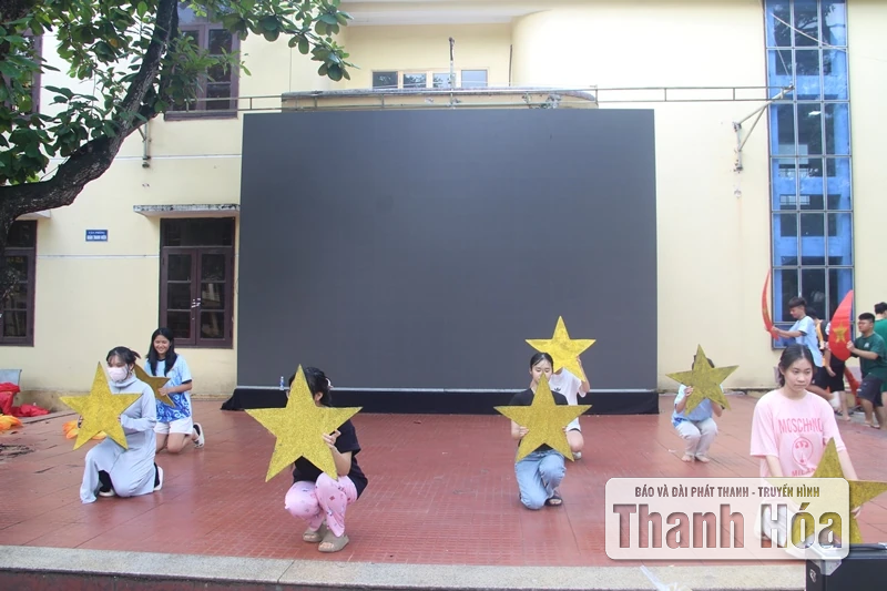ត្រៀមសម្រាប់ពិធីបើកវគ្គពិសេស ឆ្នាំសិក្សា ២០២៥-២០២៦