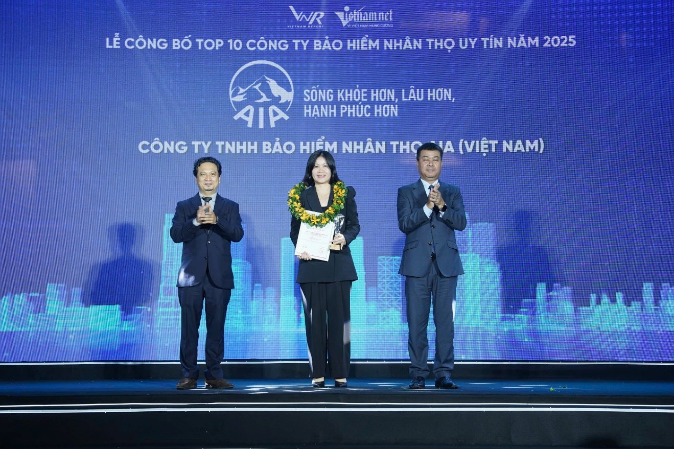 More than VND 1,230 billion in insurance benefits were paid by AIA Vietnam in the first 7 months of 2025 - Photo 1.