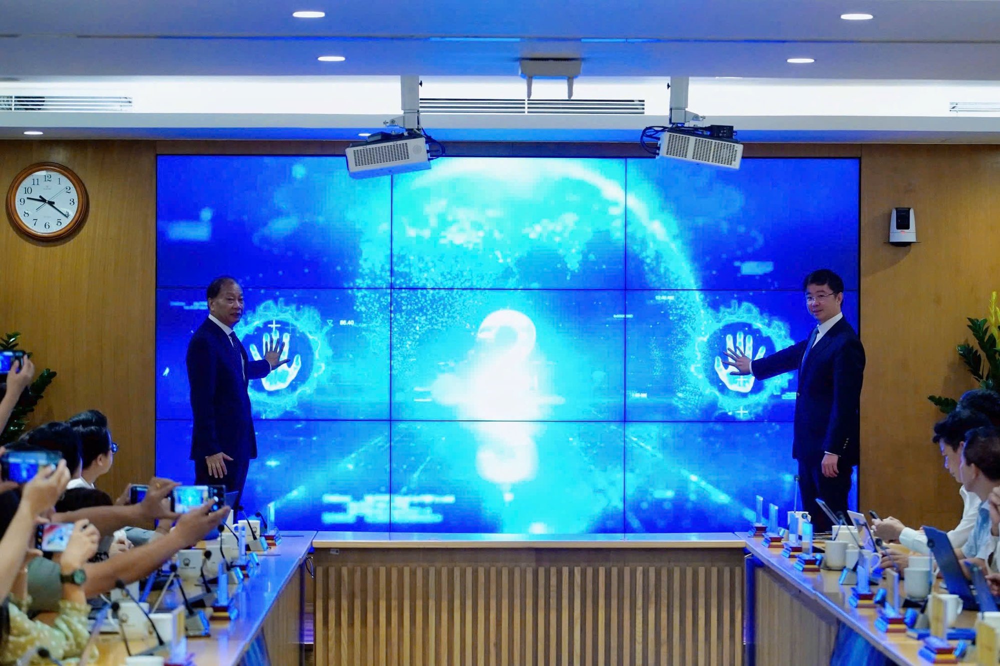 2025年「ベトナムデジタルテクノロジー製品」賞の創設：中核技術と戦略技術の習得を促進 - 写真1。