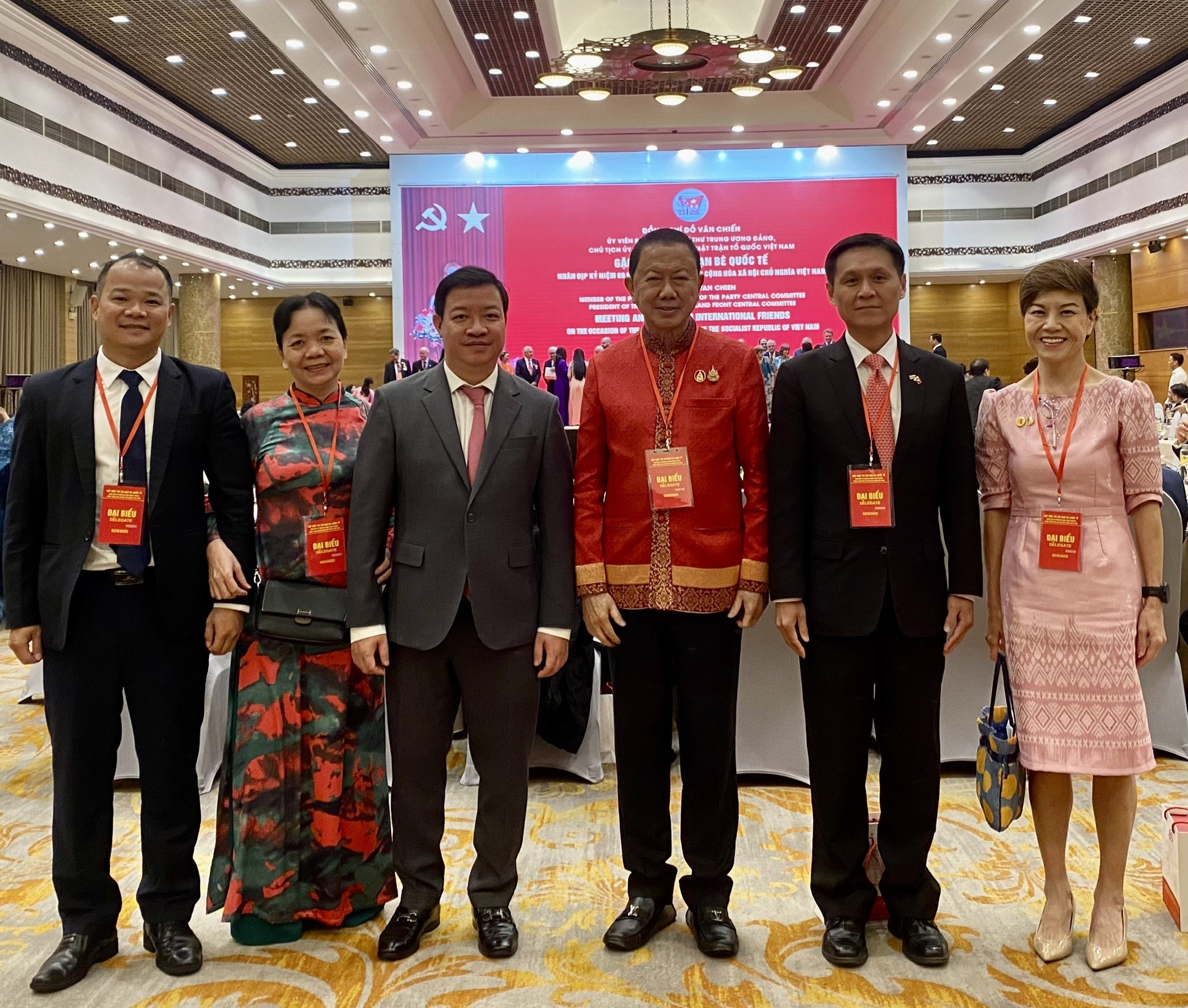 Sanan Angubolkul, Chủ tịch Hội Hữu nghị Thái Lan - Việt Nam cùng Đoàn công tác dự chương trình Chương trình gặp mặt tri ân bạn bè quốc tế