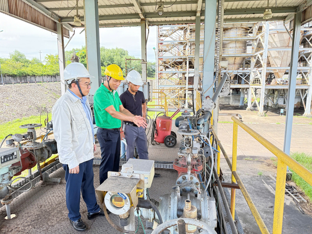 Gấp rút tái khởi động nhà máy Dung Quất, sẵn sàng cho xăng E10 - 1