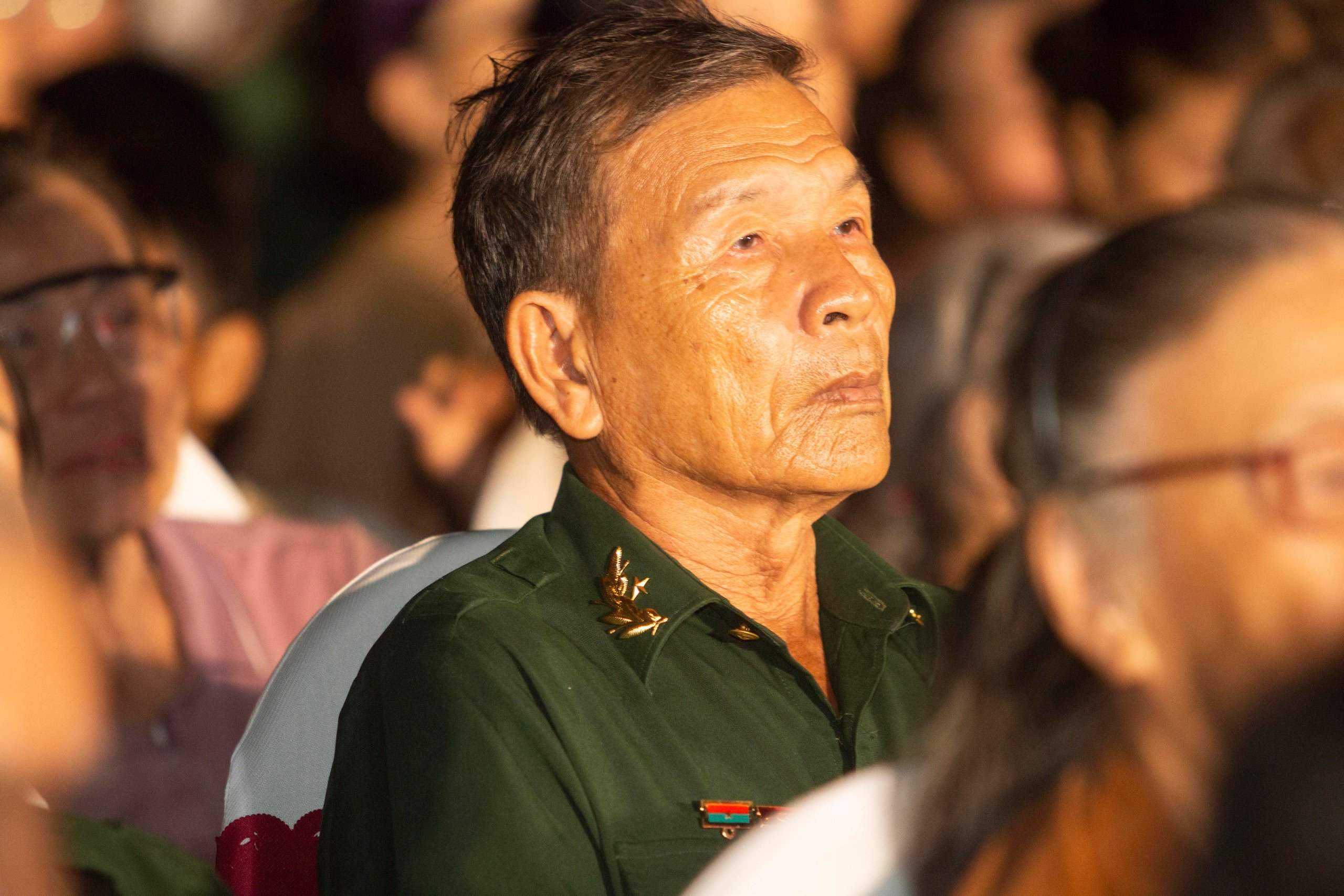 'Mưa đỏ' rơi trong lòng người dân Quảng Trị giữa đêm thành cổ- Ảnh 5.
