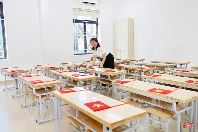 Kỷ niệm 80 năm truyền thống ngành Giáo dục và Lễ khai giảng đặc biệt- Ảnh 6.