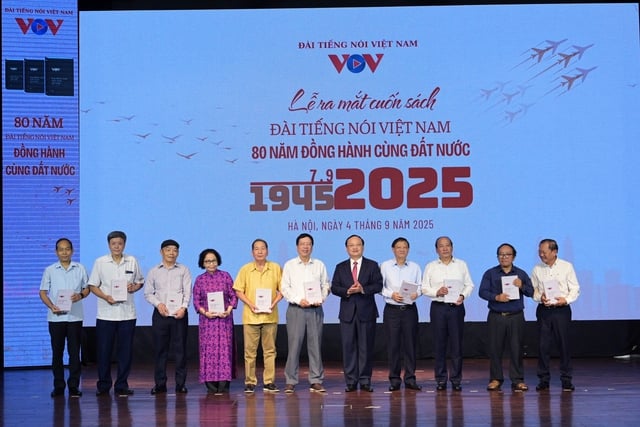 Đài Tiếng nói Việt Nam ra sách kỷ niệm 80 năm thành lập- Ảnh 2.